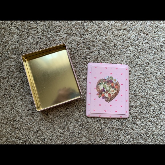 Cute Box! Metallic with sealed lid, pink with hearts. - Picture 2 of 6